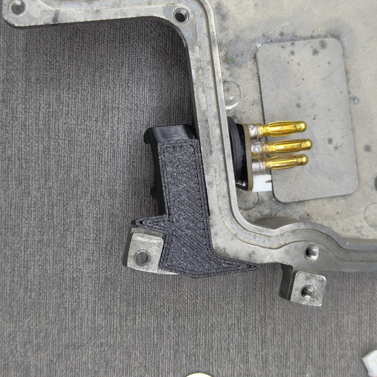 Motor Cable Retainer Clip for GT/Pint